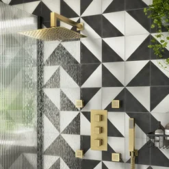 Arezzo Brushed Brass Body Jet - 1 X Slim Square Jet -Modern Bath Shop azsqjbb d2